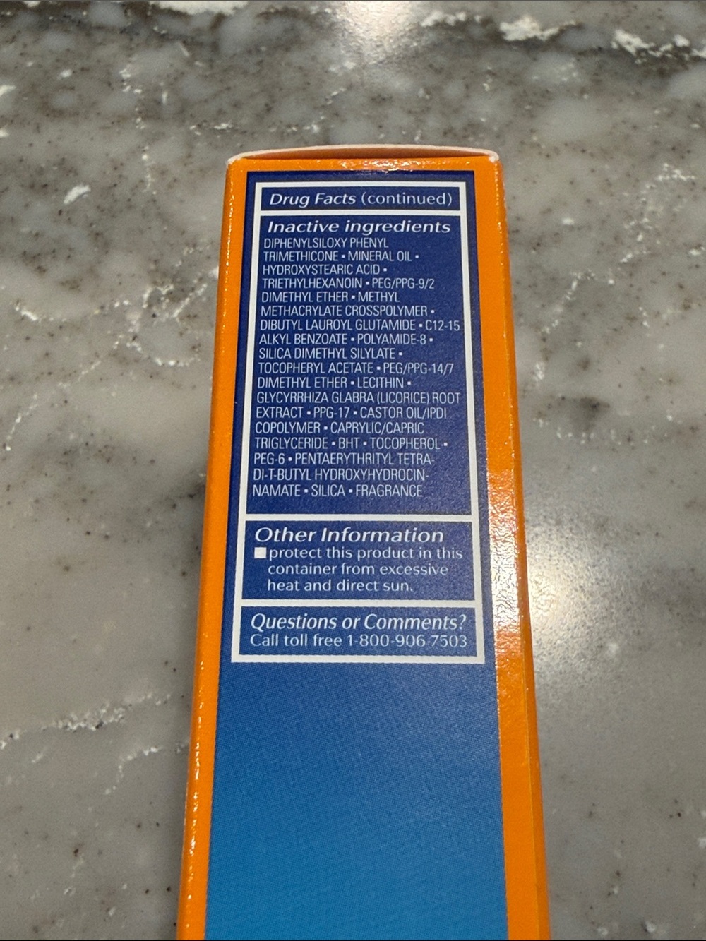 Shiseido Clear Sunscreen Stick SPF 50+ – Blue & Orange Packaging - Picture 5 of 7